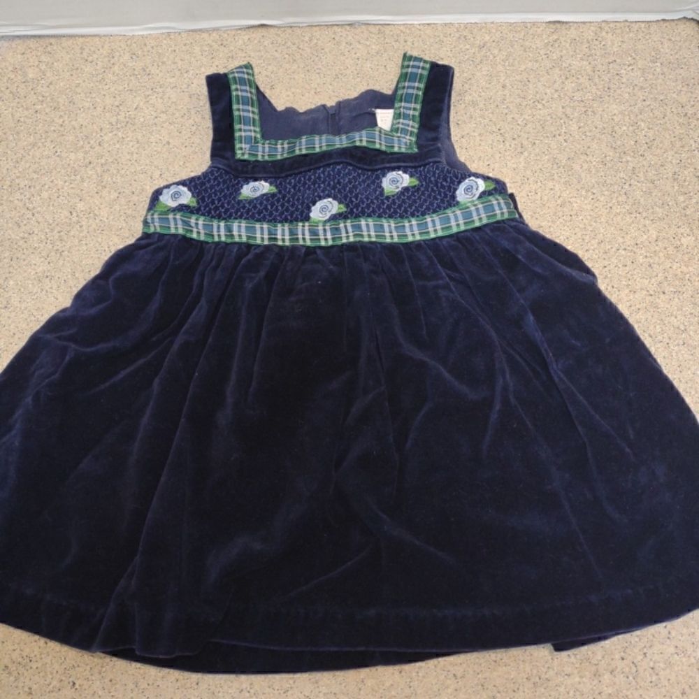 👍 Girls 3T Blue Smocked Velour Jumper Dress.  K1